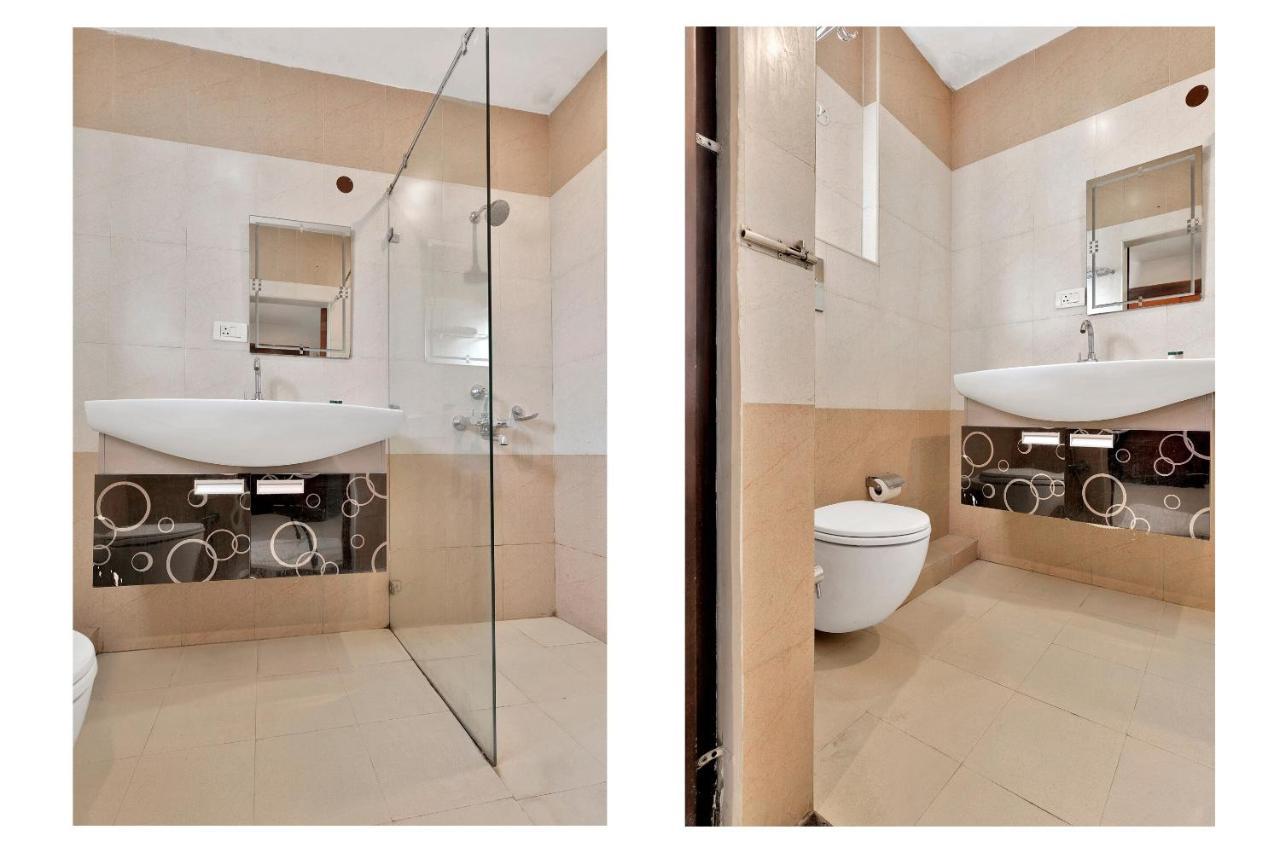 Capital O Rudra Grand Near Kondapur X Road Hotel Екстериор снимка