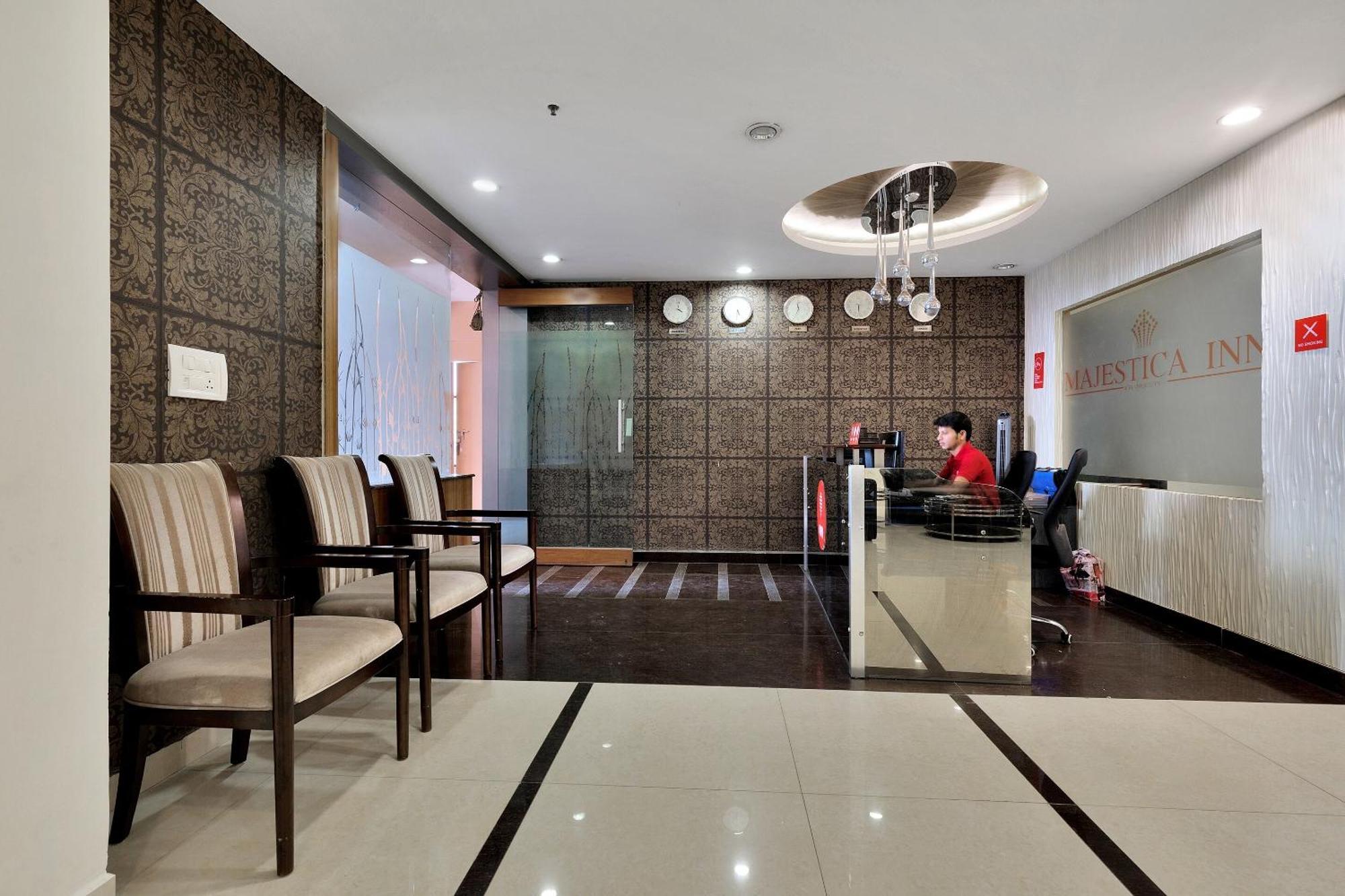 Capital O Rudra Grand Near Kondapur X Road Hotel Екстериор снимка